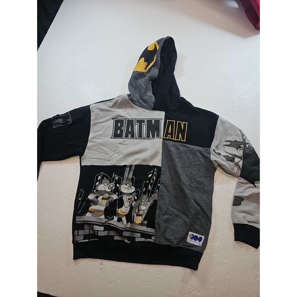 Looney Tunes  Batman Men's Graphic Hoodie Sweatshirt, Multicolor Size S(34-36)